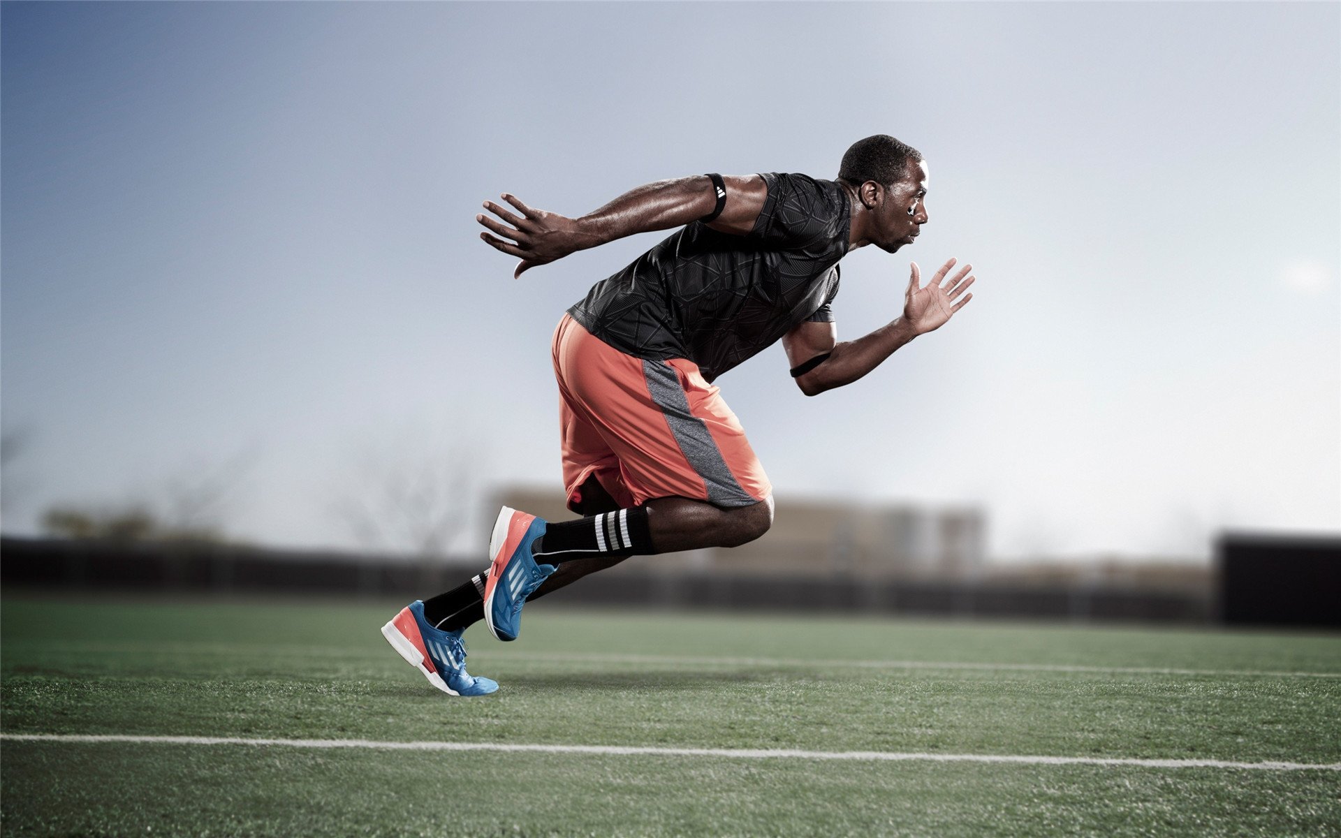 贝恩赛后评分拉满，太阳火力全开压制上海队