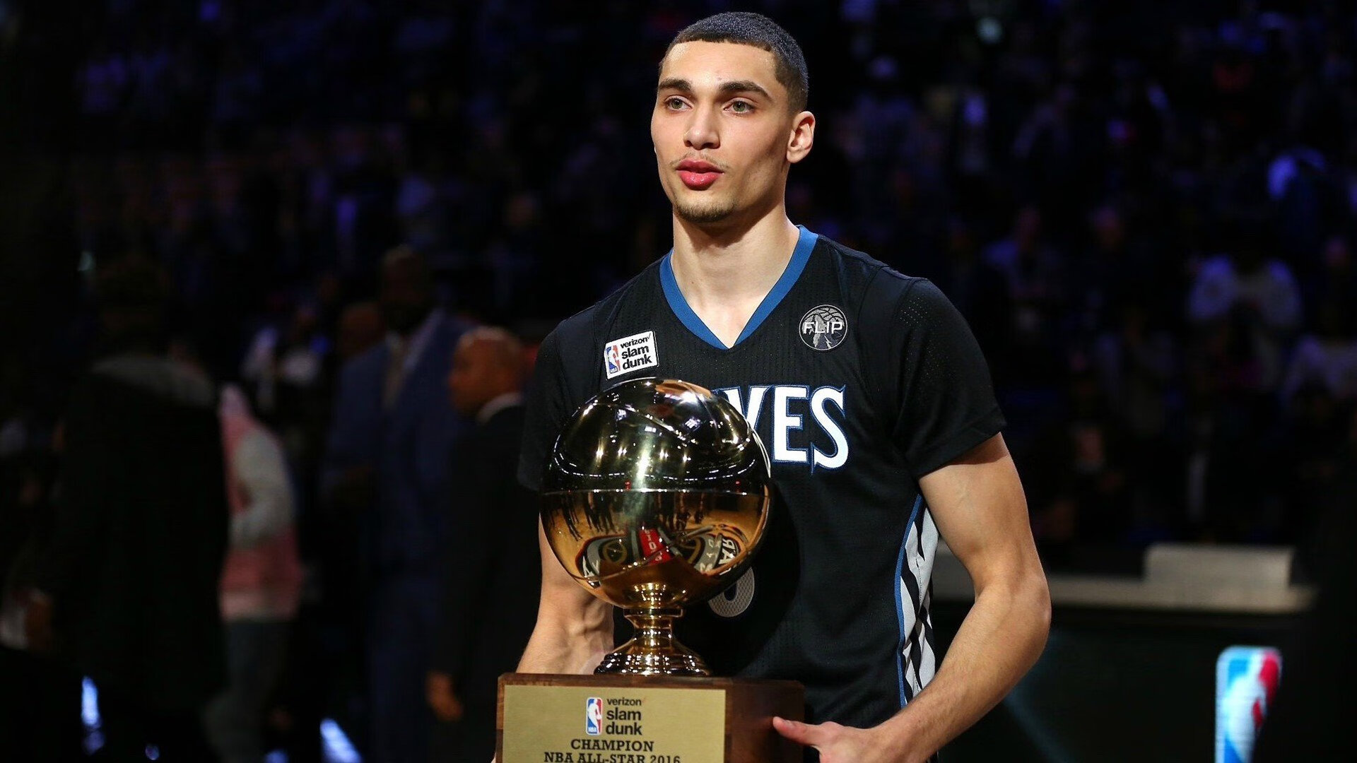 开云官方app入口-关键一球定乾坤，切特绝杀助雄鹿险胜独行侠